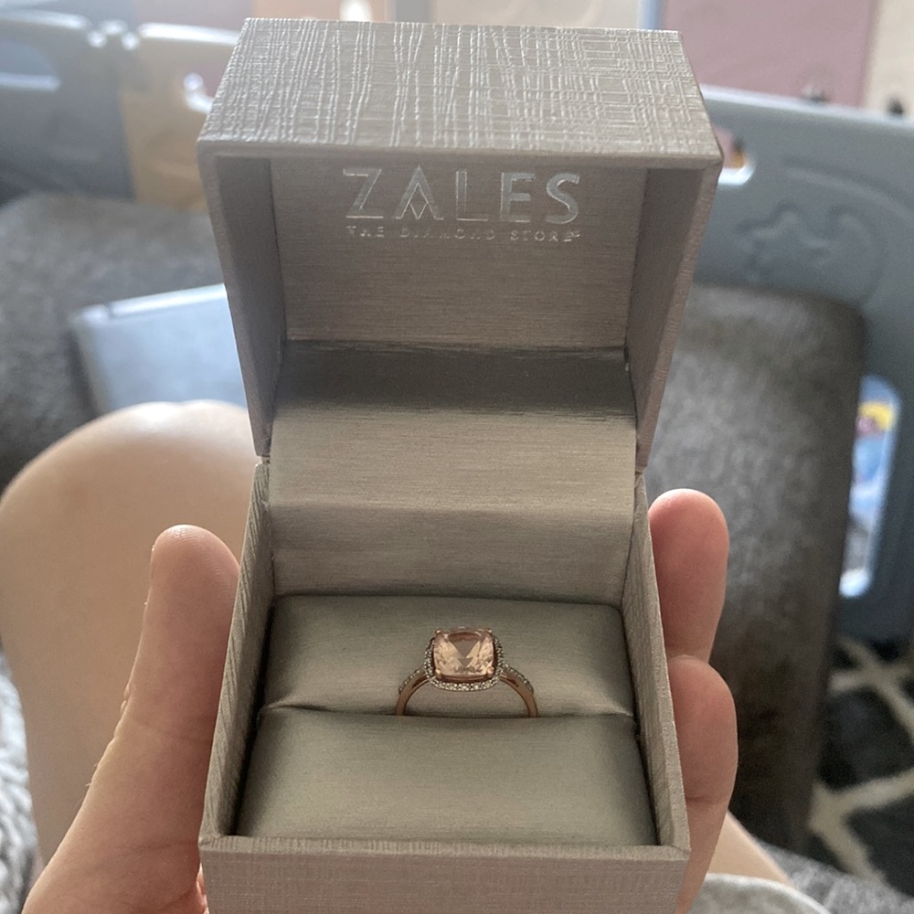 Stunning genuine morganite and natural diamond engagement ring in 10kt rose gold